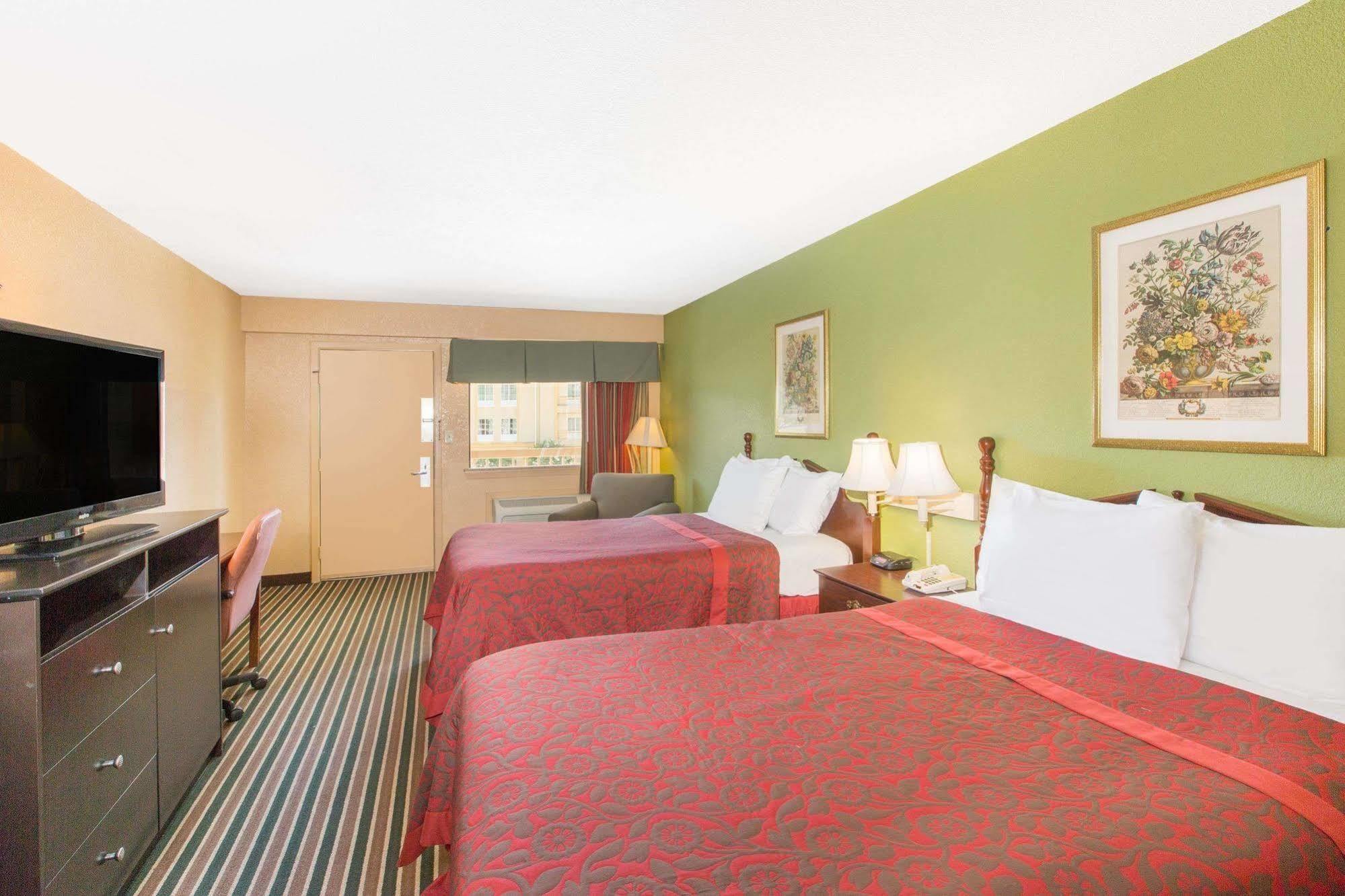 Days Inn By Wyndham Tupelo Exteriér fotografie
